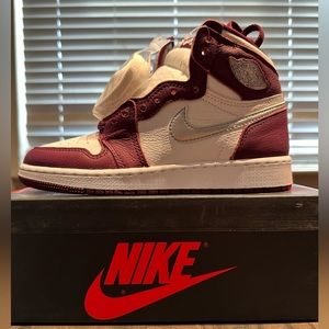 NIB Jordan 1 retro high OG Bordeaux